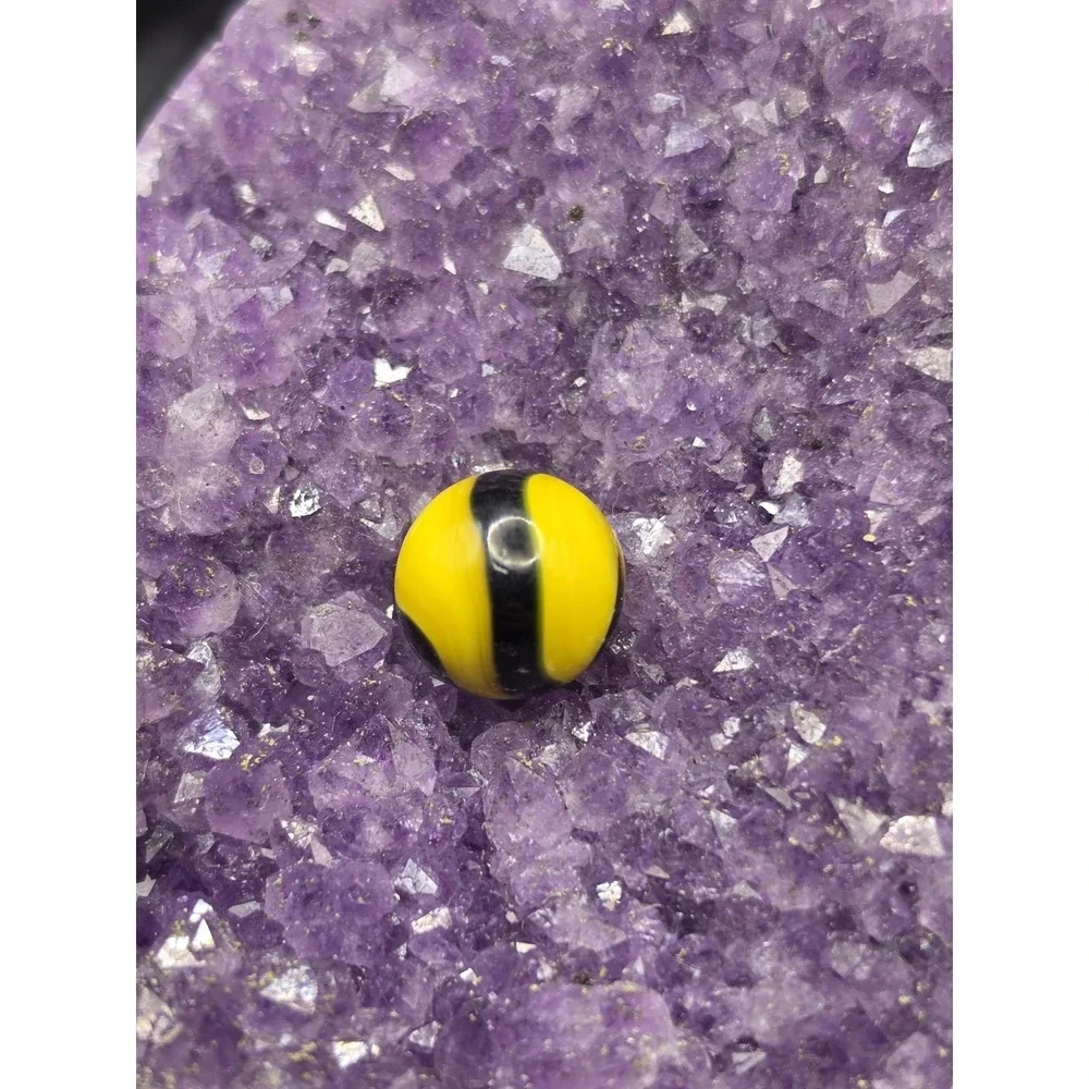 The Unbranded Brand bumble bee